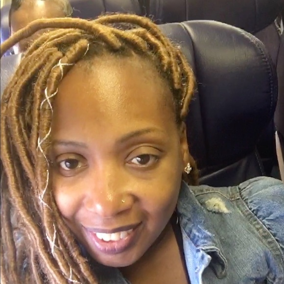 Meet your Posher, Ronique - Picture 1 of 1